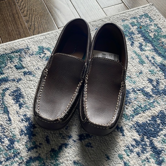 Shop Thom McAn Brown Size 7 Loafers & Slip-Ons NWT - Picture 2 of 5